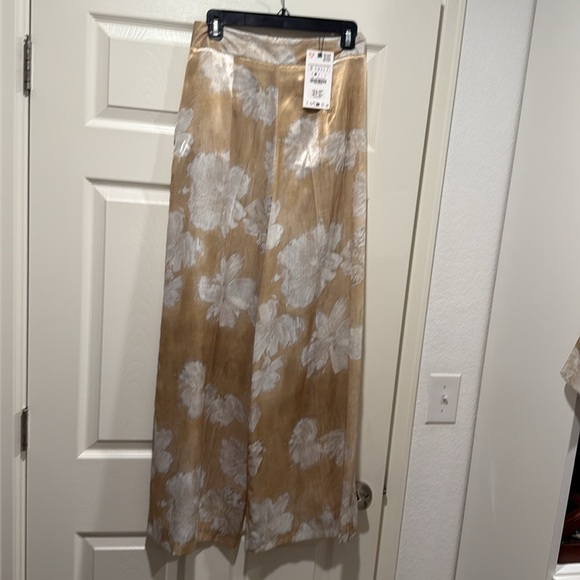 Zara Floral Print Satin Effect Shirt - Picture 4 of 4